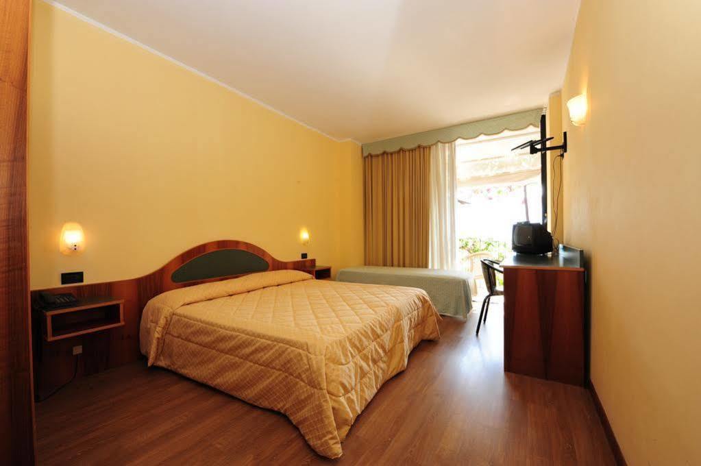Hotel Lido Gargnano Exterior foto