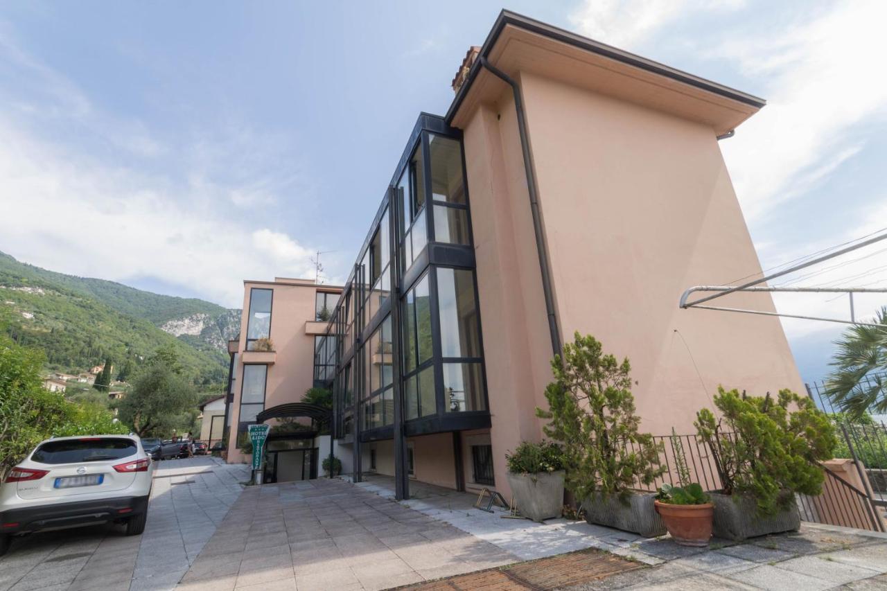 Hotel Lido Gargnano Exterior foto